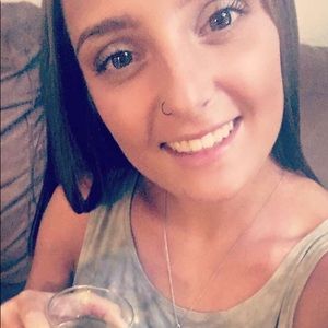 Meet your Posher, Alyssa